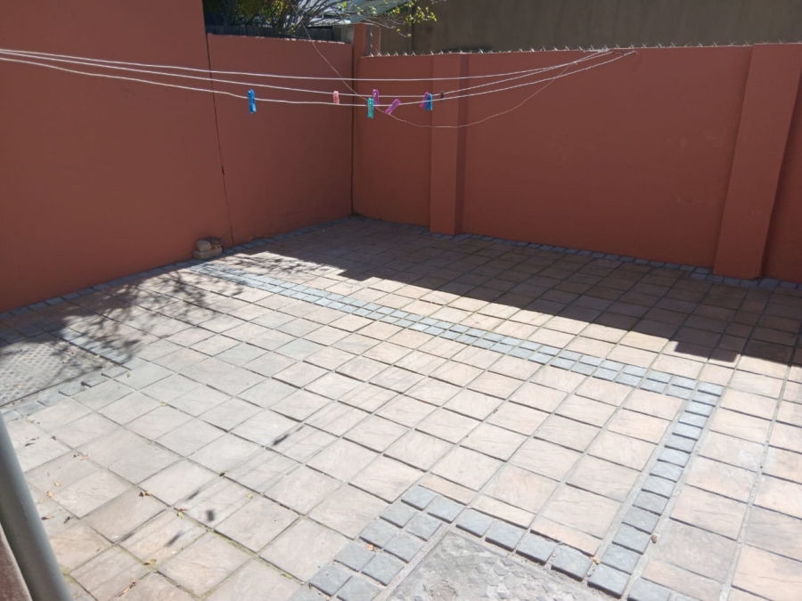 To Let 2 Bedroom Property for Rent in Mowbray Western Cape